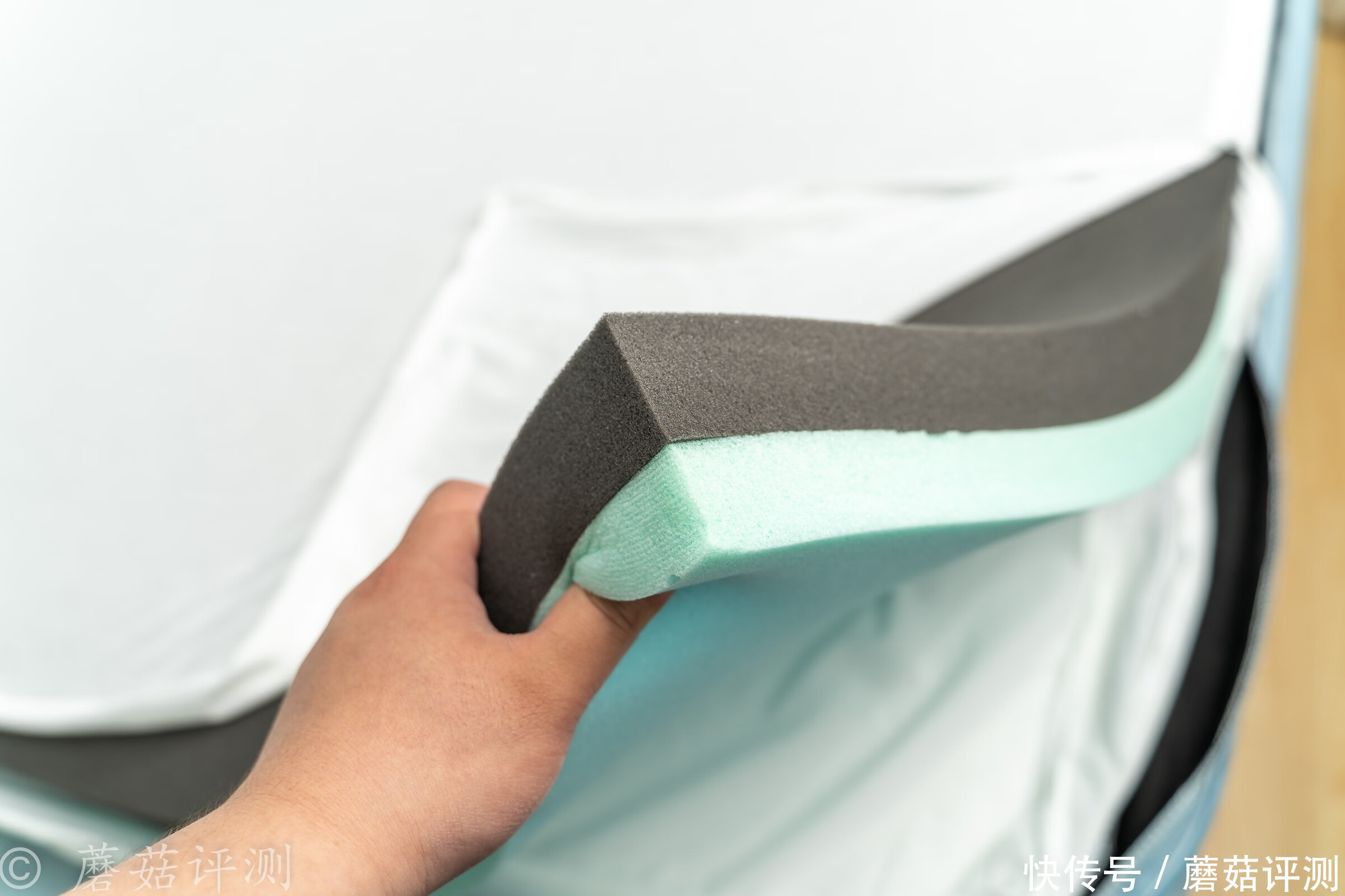 床垫|软硬兼具,好睡舒适、网易云舒零压感软硬两用弹簧床垫 体验评测