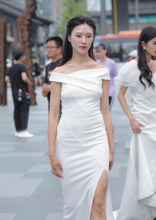 大街上遇到的模特和路人,会有多大的差距呢