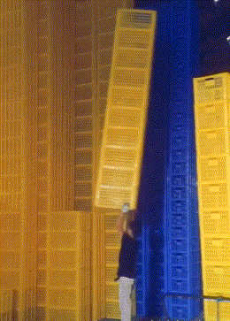 |搞笑GIF:妹纸,你这表情也太夸张了