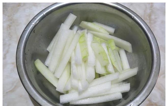 豆干|冬瓜这样做太好吃了,加入2样配菜,冬瓜清淡透明有营养,真香