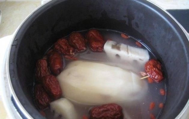 红豆|女人宁可不吃阿胶,也不能错过“它”,一周吃一次,比美容院强