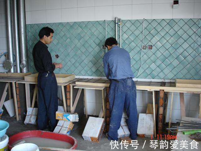 石材|越来越多的人厨房不装“橱柜”了，厨房应该这样装，比橱柜好用