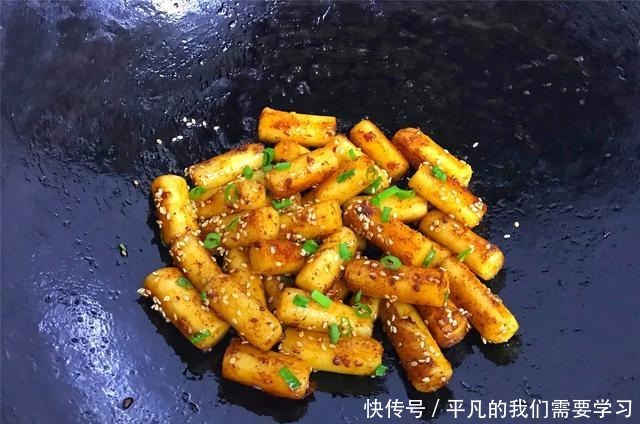 家常炒年糕，炒前多加一步，年糕软糯Q弹，入味好吃还不粘锅