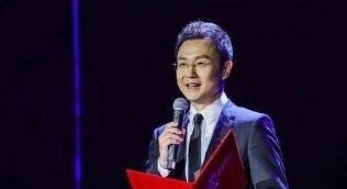 央视主持人|央视主持人刚强,娶2婚北京卫视一姐春妮,春妮41岁为他产子