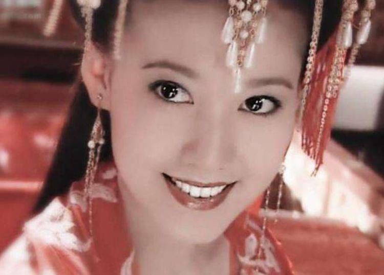 沦为|几年前是饰演女主,如今沦为女主妈妈,中年女演员该何去何从?