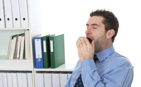 血液浓稠的话身体会有5个表现，坚持4件事，清除血管垃圾