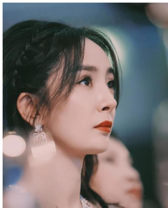 综艺|新媒体指数：杨幂排名第三，肖战空降榜单第二，第一至今无人撼动