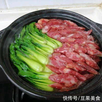 上桌前不被看好的煲仔饭，吃完却逆风翻盘