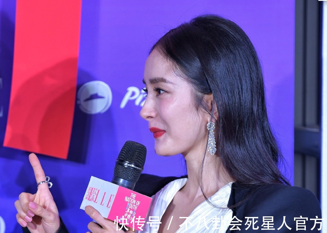 皮肤|斑点皱纹、妆浓浮粉、含胸驼背,看完女星生图,再也不容貌焦虑了