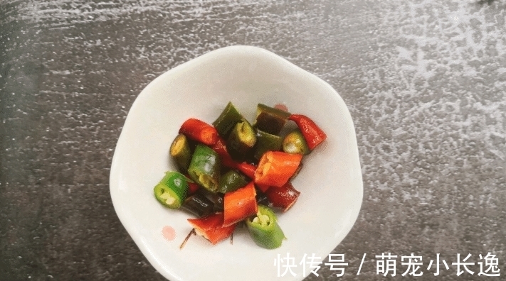 它被誉为“淡水鲍鱼”，钙是牛奶10倍，是海参6倍，才卖10元1斤