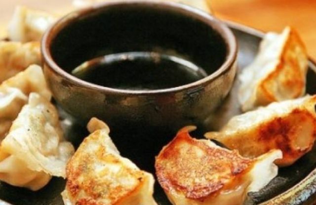 放油|做炸饺子时,你先放油还是水大多数人点错了,难怪饺子味道不好