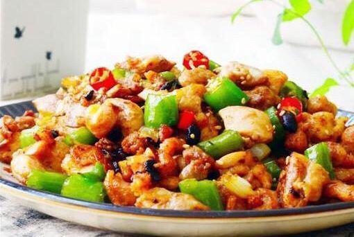 几道下饭菜，色香味俱全，招待客人倍有面子，学会在家露两手吧！