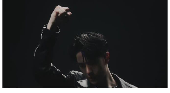 EDG夺冠，王一博为比赛跳舞，弹幕骂声一片，真的是蹭热度吗？