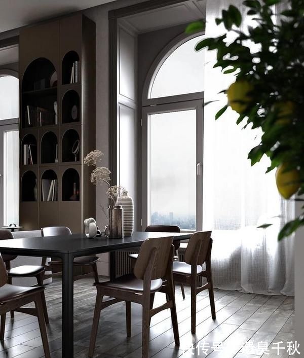 单身公寓|外国小伙的93㎡单身公寓,全屋轻奢风,卧室纱帘让网友吵翻了天