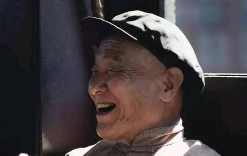 长寿|男性最容易长寿的生活方式，既不是戒烟戒酒，也不是饮食清淡