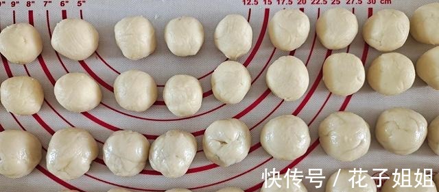 蛋黄酥|自制蛋黄酥的做法，层层酥脆口感好，中秋节送亲友有面子！