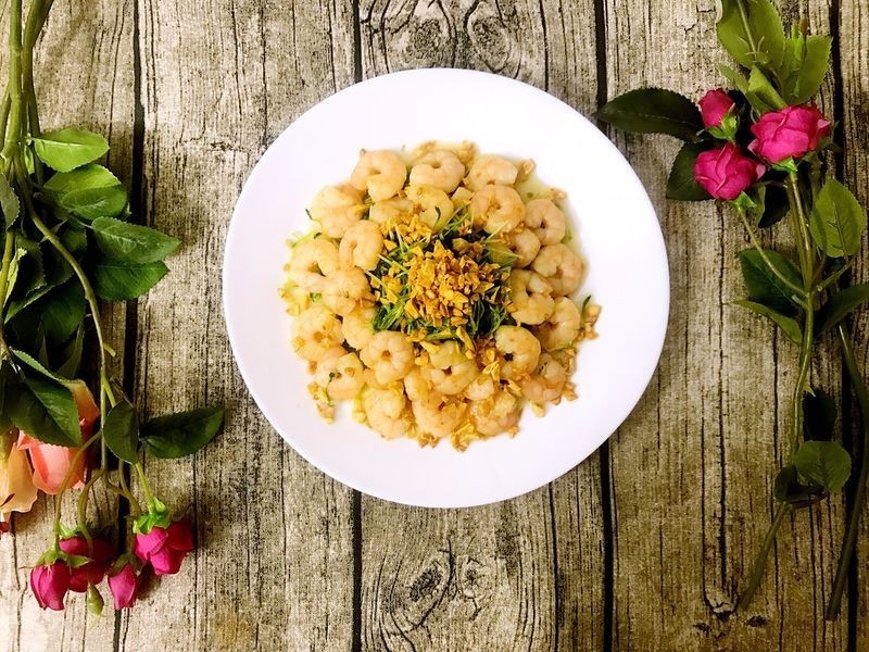 虾仁的新做法，加上芽菜一起炒，清淡美味