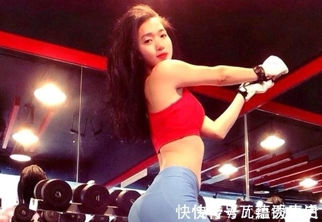 小美|女孩为改变干瘦身材开始健身，两年之后看看她有什么改变？