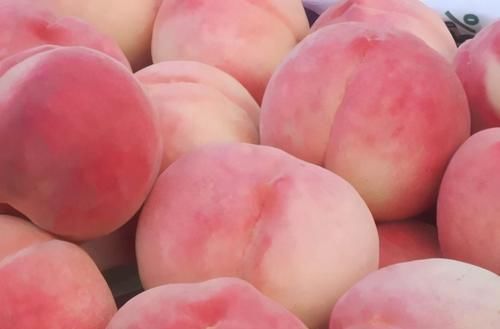 火龙果|聪明人爱吃3种食物，滋润皮肤，补铁补血，好吃又健康！