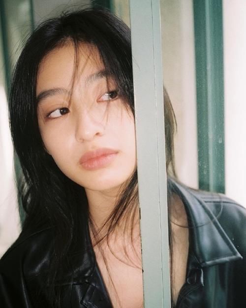 天生黑的女生,保持6个好习惯,皮肤会悄悄变好素颜白皙有光泽