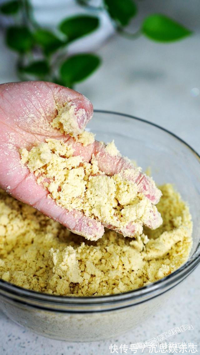 黄米面的年糕你吃过吗比糯米粉做的更粘更好吃，看完你也试试吧