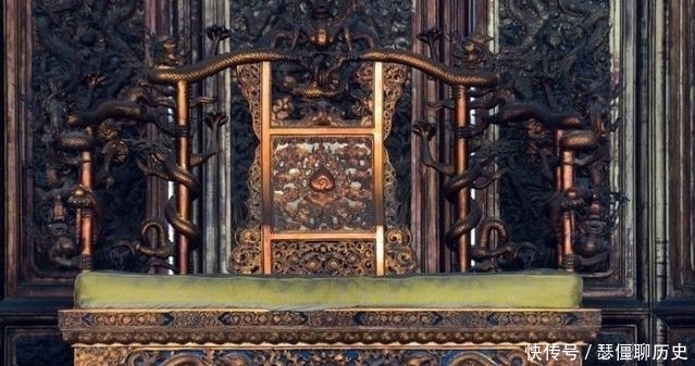 龙椅|故宫百年寿命的龙椅,啥材料做的?不是黄金,专家:坏了可修不起