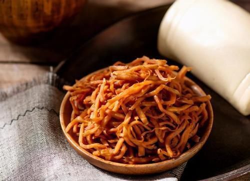 生长发育|6岁双胞胎“积食”发育慢,提醒各位家长:3种食物少给孩子吃