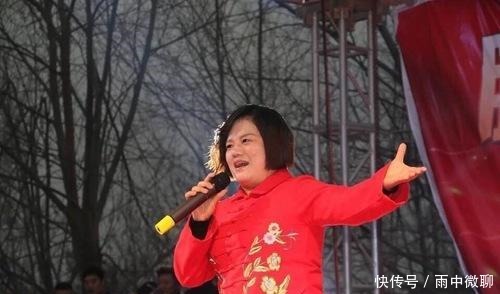 她出生后被遗弃,凭《星光大道》走红后生父却来认亲,却被她回绝