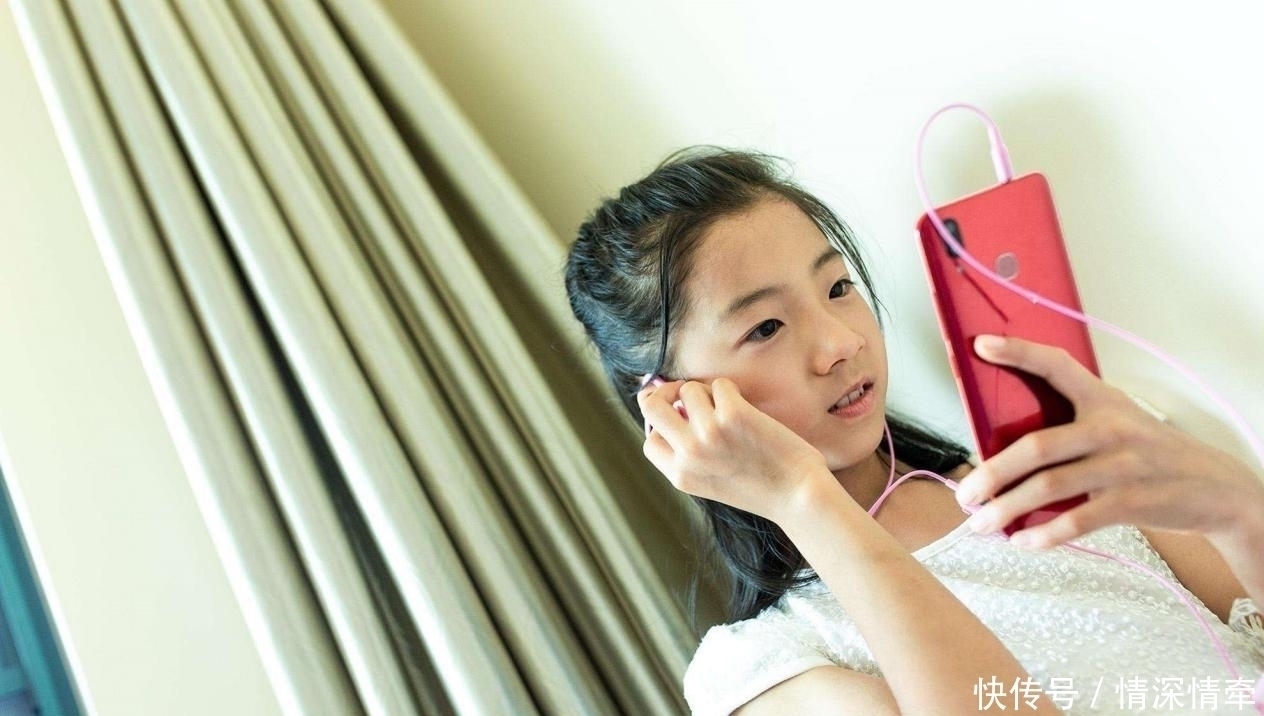 近视|美国最新研究发现:玩手机并不会让孩子近视,这件事才是“真凶”