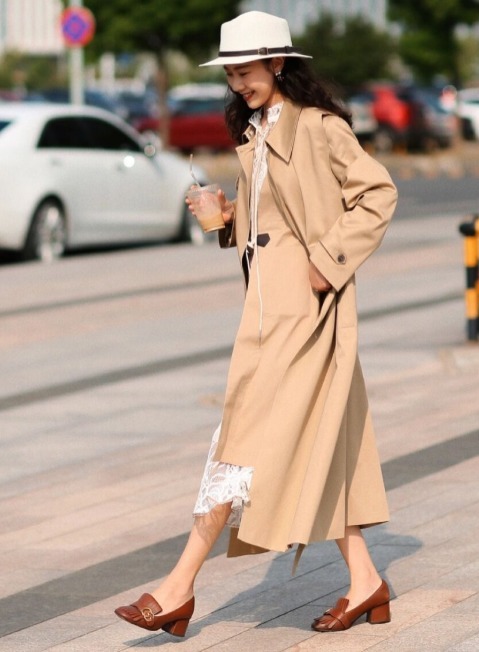 穿搭|换季别着急,一件风衣就搞定了,看博主真人示范,时髦还显高!