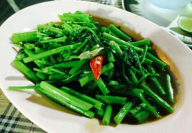 空心菜|夏天遇到这菜我从不讲价,钙高西红柿10倍,小孩常吃个子高不发胖