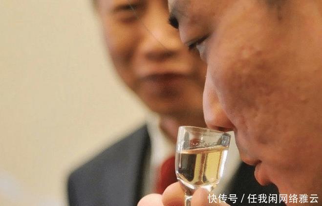 白酒|中国平价白酒中的“极品酒”，口感不输茅五剑，老酒鬼爱不释手