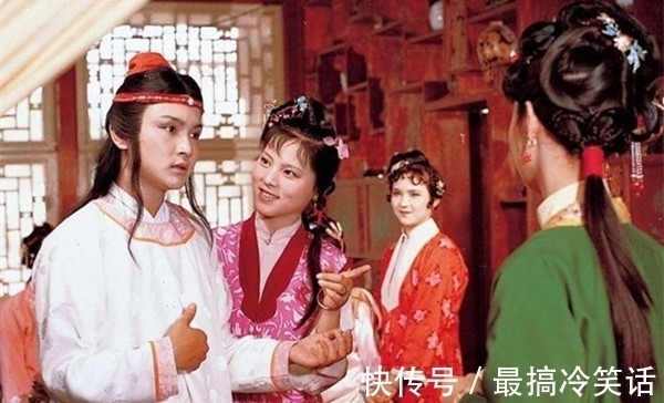 贾宝玉@贾宝玉为何在袭人家碰到那么多女孩?红衣女子又是谁:花家不简单