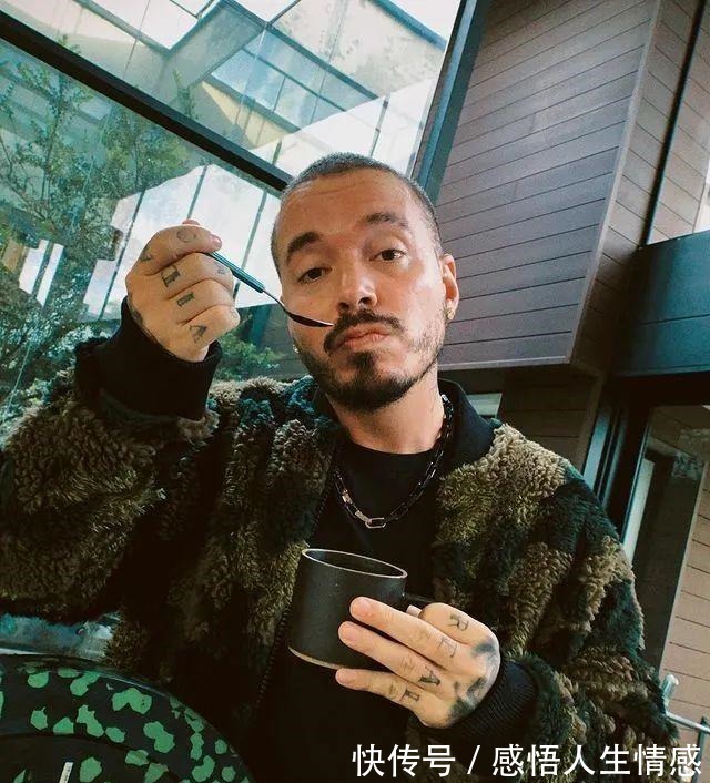 时装 麦当劳和哥伦比亚巨星J Balvin联名,进军时装行业!