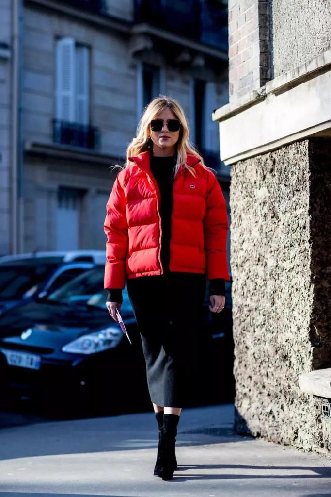 羽绒服+裙子=2021年最王炸组合，早穿早美！