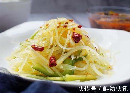 炒土豆丝|炒土豆丝，有人泡水有人焯水其实都不对，难怪做出来不好吃