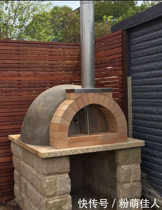 在过去,这种土窑很多人都用过,现在已经很少见了。