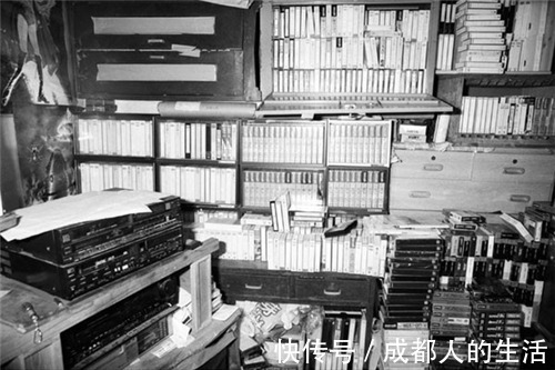 宅男案|日本宅男案4名女童在街上被绑架，警方发现时，尸体上遍布咬痕