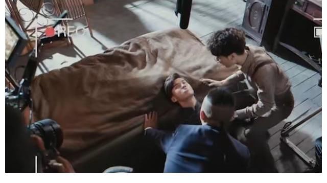 阴影|笑死！原来戏中“口吐白沫”是这样拍的？网友：对这东西有阴影了