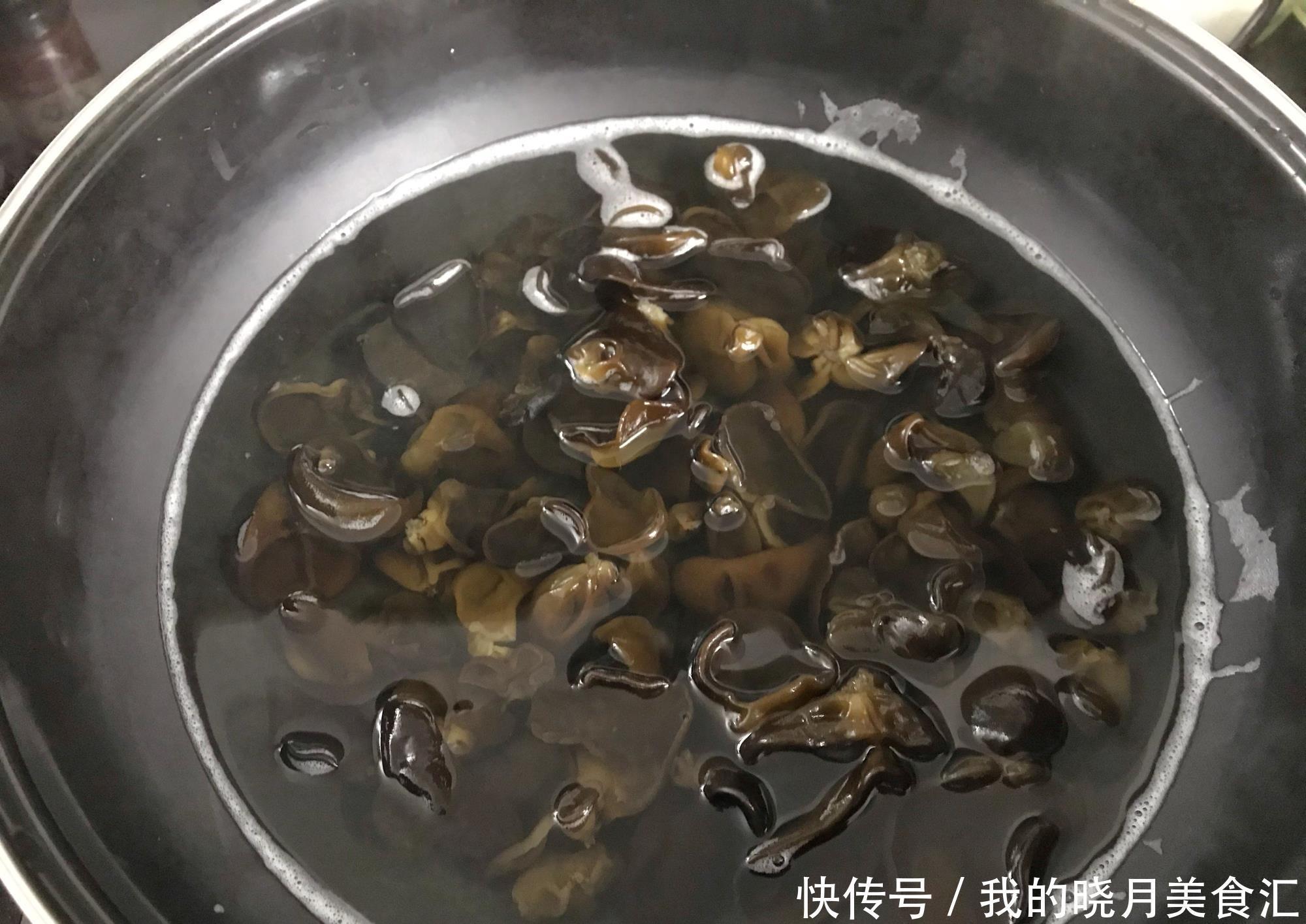 節(jié)后此兩種素菜一起炒，比肉菜受歡迎，清爽開胃解油膩，簡單好吃