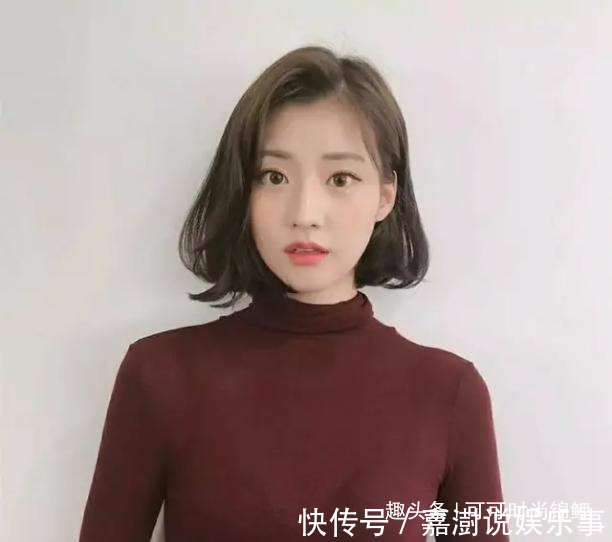 烫发 奔四奔五的女人,尽量别弄这“3种”发型,老气横秋不说,还伤发