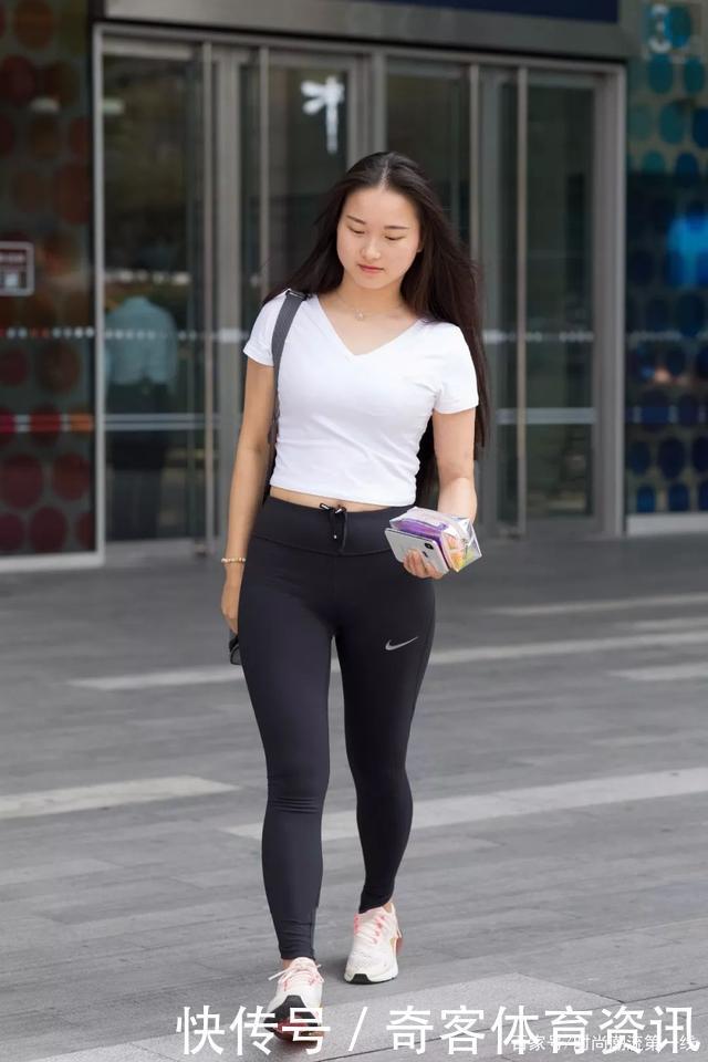 夏季赶超裙子你没有看错,打底裤时髦又显瘦,谁穿谁好看!