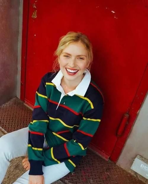 ?条纹怎么穿才不单调？跟着时尚博主这样穿，时髦又显气质！