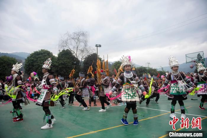 芦笙舞|贵州从江：非遗进校园笙舞庆新年