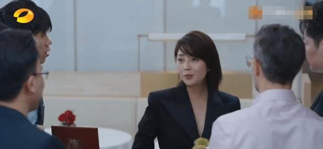 新版《粉红女郎》一经开播遭吐槽，万人迷不迷人，剧情浮夸没有可看性