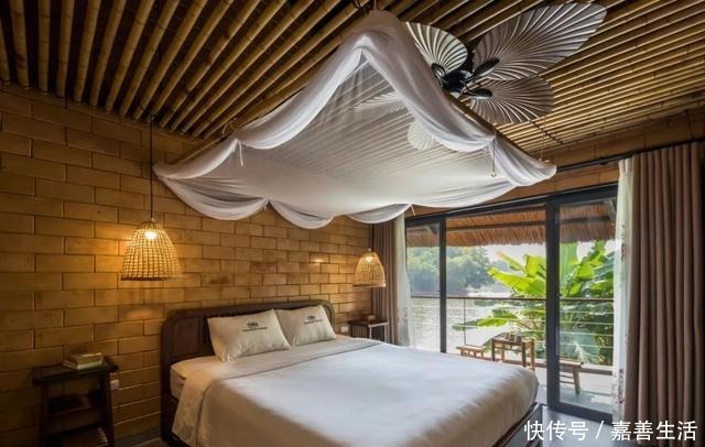 中薪|越南河内湖边民宅,土砖茅草打造的别墅!