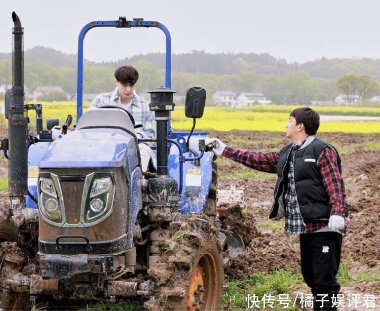 黄磊给徒弟挖坑，问想男嘉宾还是女嘉宾来，张艺兴的反应太机智了