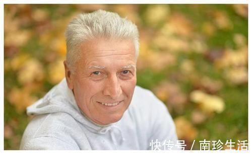 地方|寿命长的人,身上3个地方一般不会“发黑”,希望你也是如此