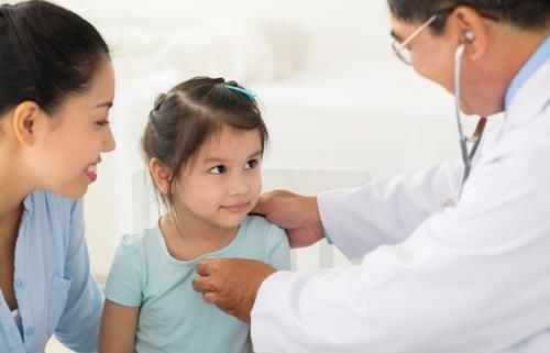 怒斥|6岁男童,脾虚积食,医生怒斥家长:3种“行为”加速积食,尽快改正