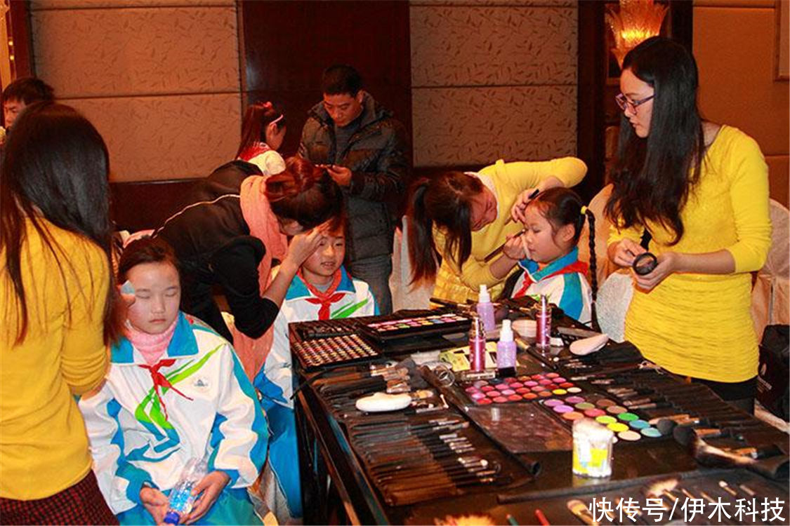 儿童彩妆悄然流行，一套只要十几元，你确定孩子上脸真的安全吗？